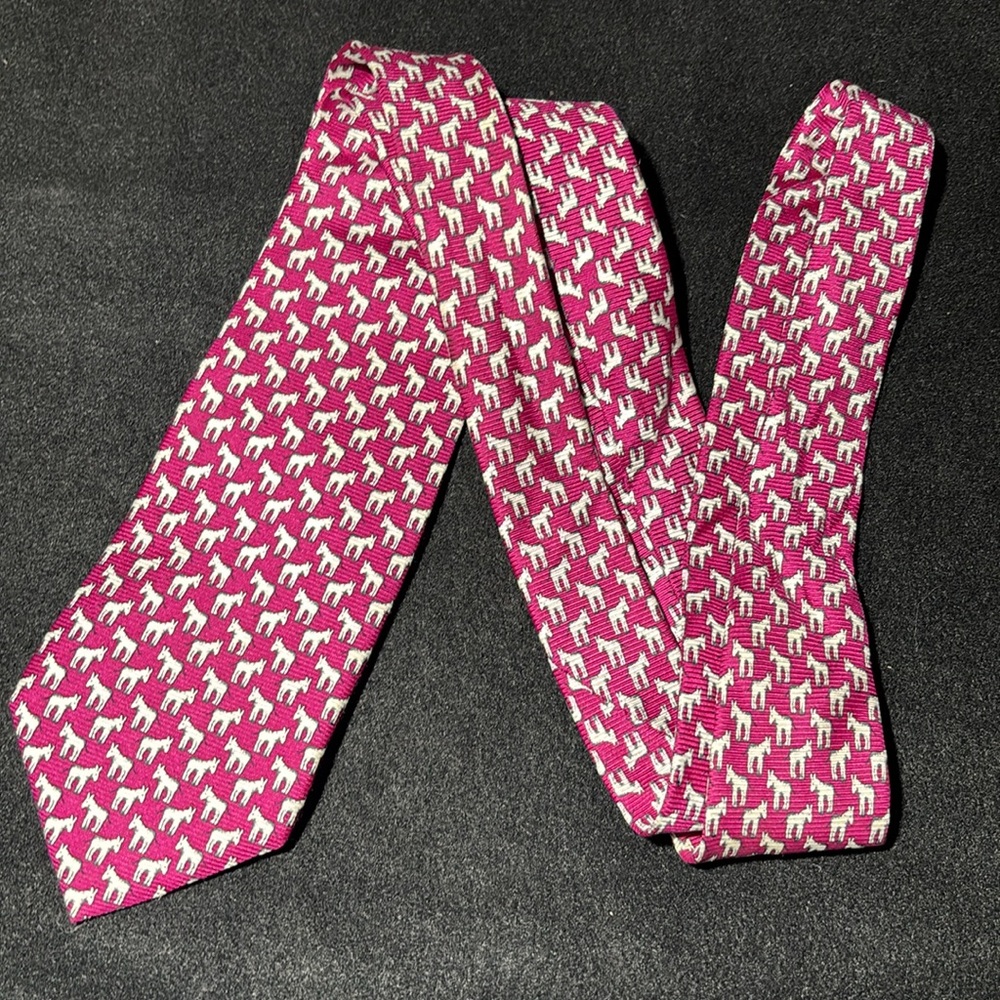 Cape Cod Neckwear Pink Donkey Patterned Men's Tie 100% silk preppy statement tie - Picture 12 of 12